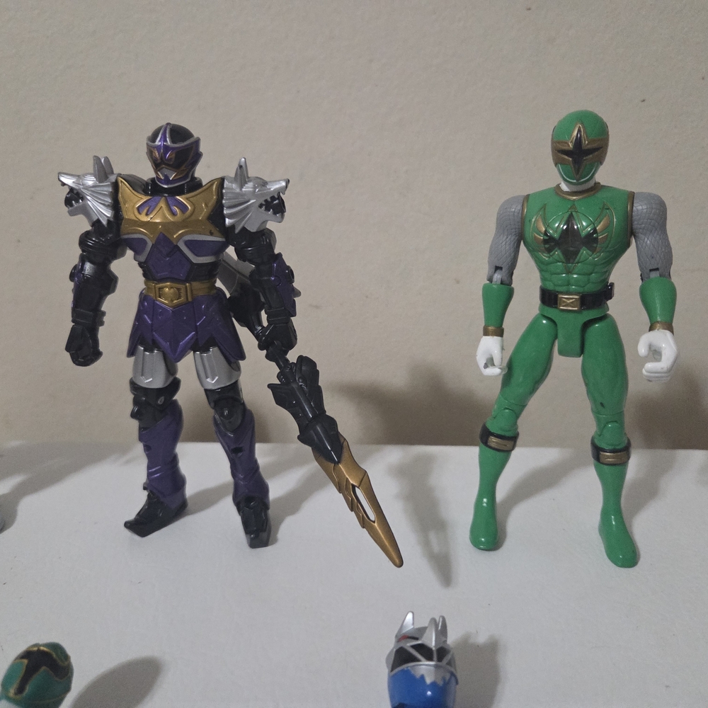 Power Rangers Mixed Collection Lot Of 10 - Picture 2 of 9